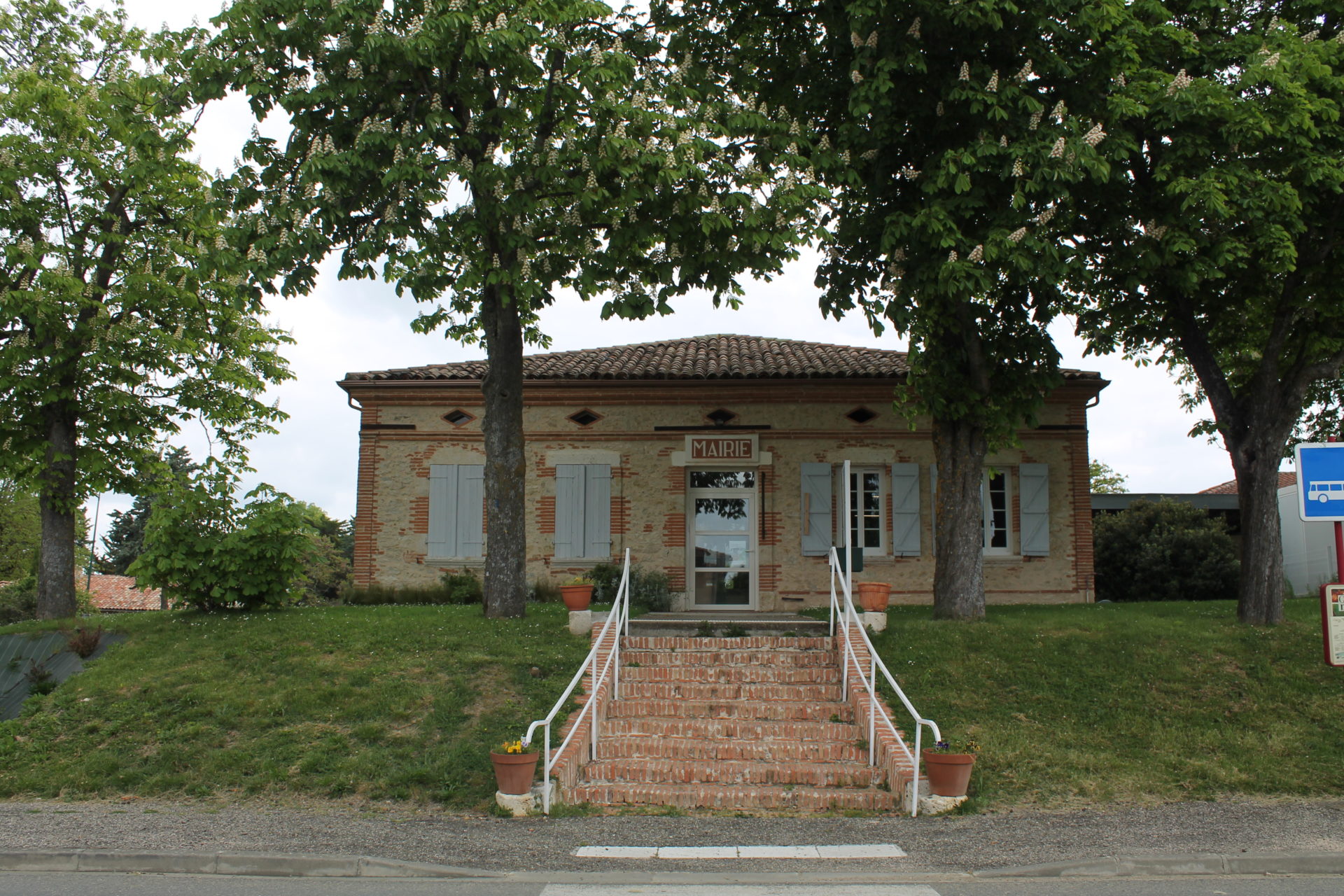 mairie monbrun 32